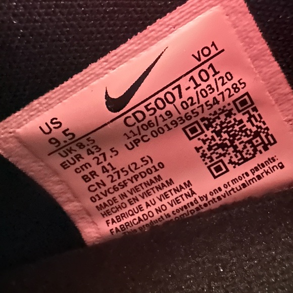 Nike LeBron size 9.5 almost brand new - Picture 6 of 6